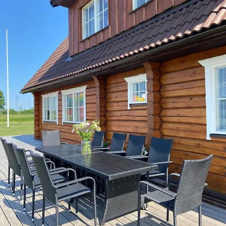 Rosi Puhkemaja Casa de Férias