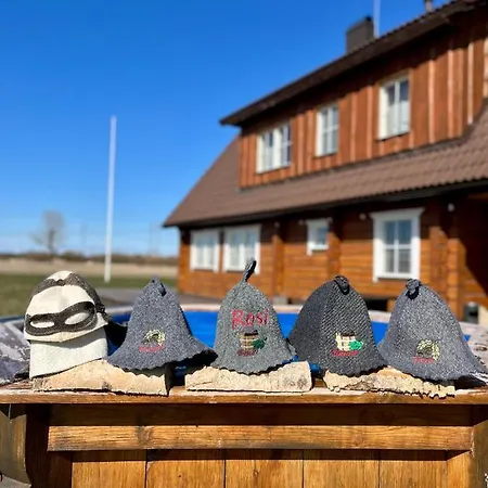 Casa de Férias Rosi Puhkemaja Koljala
